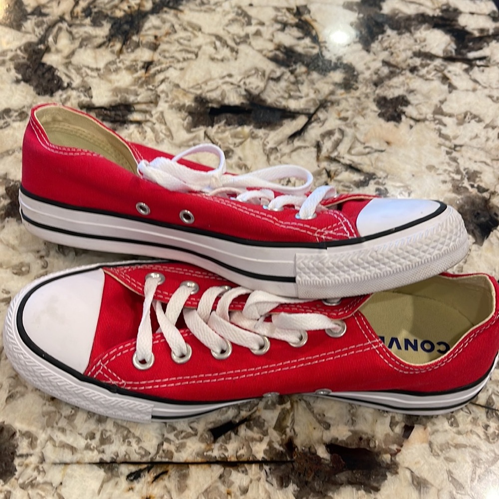CONVERSE All ⭐️ Star  RED, Women’s Size 8.5 US